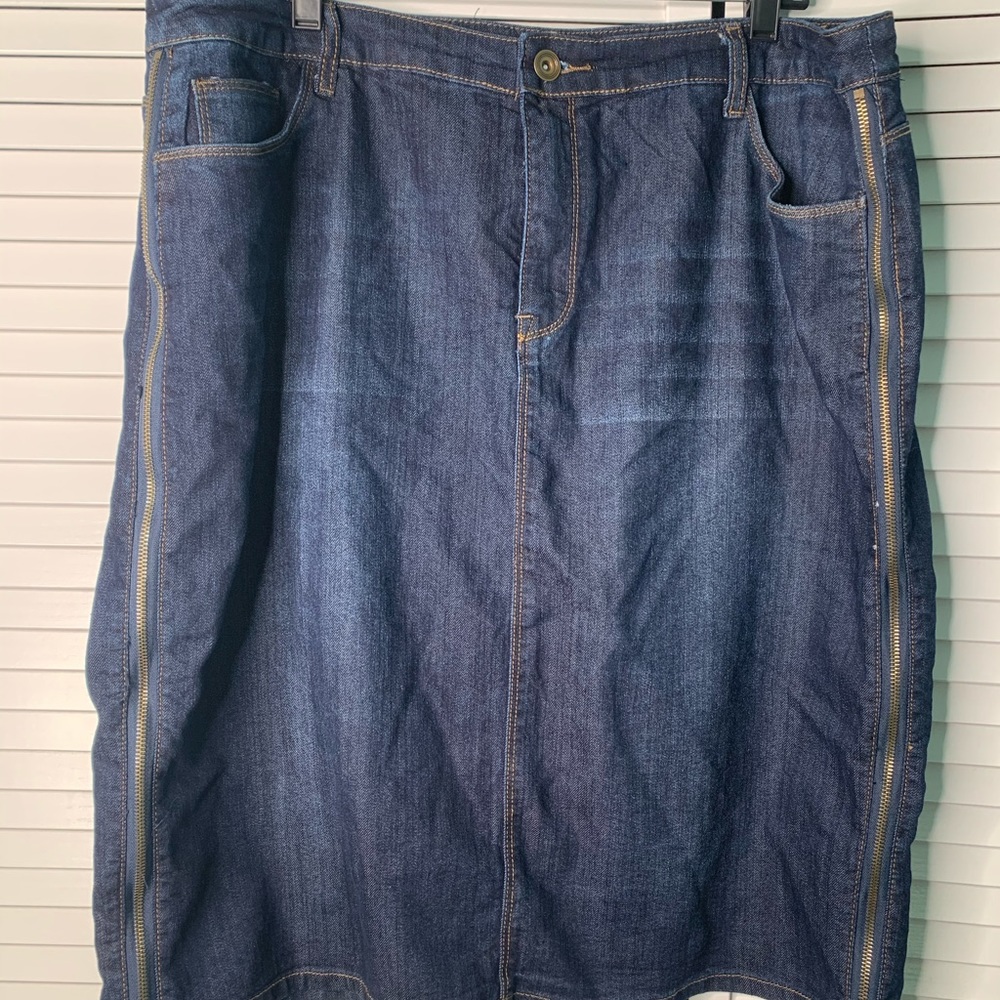 Ashley Stewart Denim Skirt Size 20W Side ZIP R105